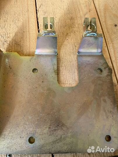 Кронштейн Спецтехника New Holland Case