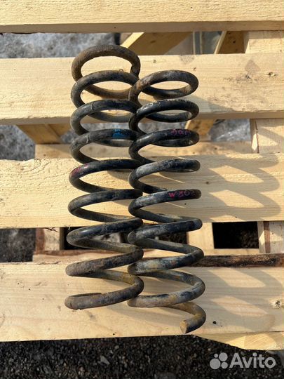 Пружина передняя mercedes benz C-class W202