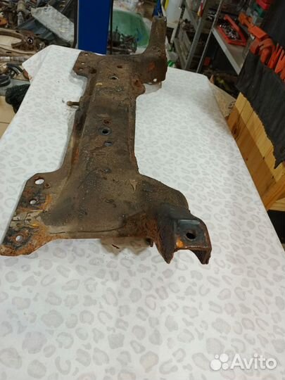 Подрамник передний Fiat Albea