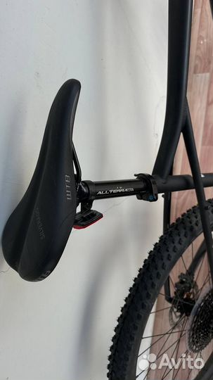 Велосипед GT avalanche expert 27.5