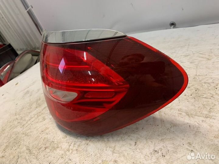 Фонарь правый Mercedes E-Class S213