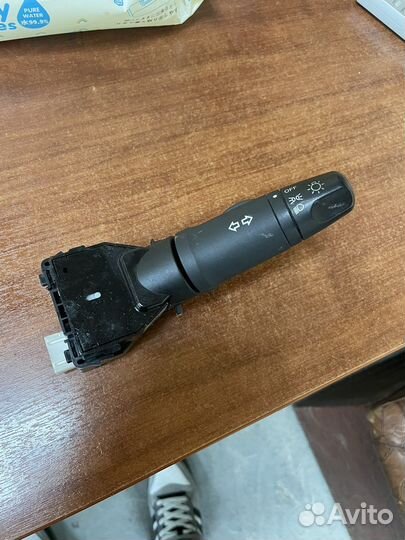 Подрулевой переключатель Nissan Tiida