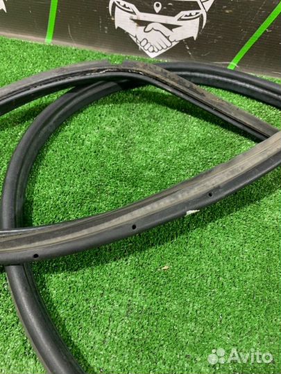 Уплотнитель багажника Mercedes-Benz S-Class W140