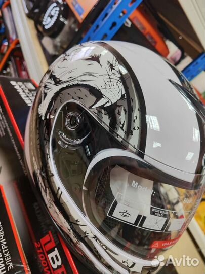 Мотошлем белый М