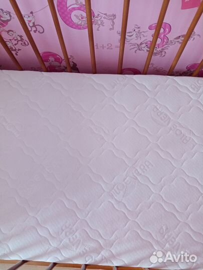 Продам детскую кроватку с матрасом