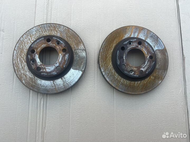 Передние тормозные диски Renault Duster