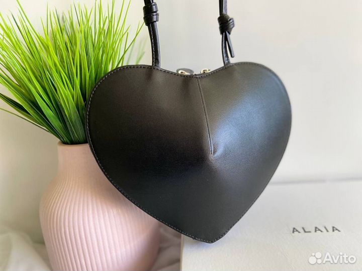 Alaia сумка сердце