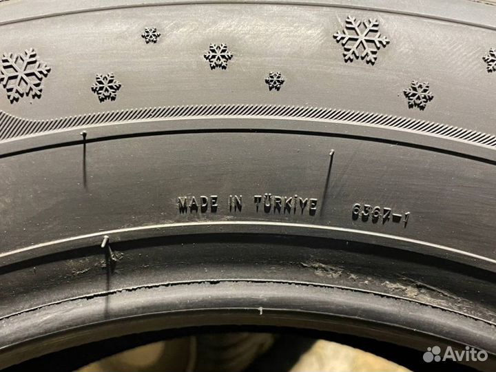 Petlas Snow Master W651 225/55 R16