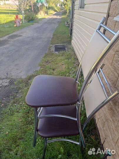 Кухонный стол