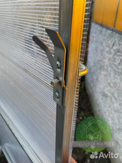 Теплица с двойной дугой