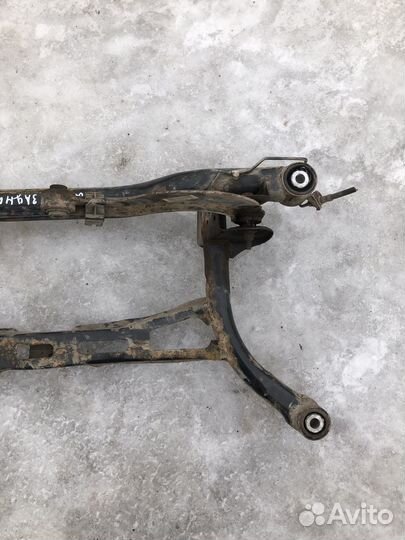 Задний подрамник Volkswagen Passat B6