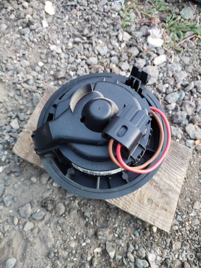 Мотор печки LADA Largus