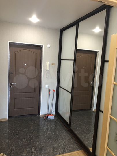 2-к. квартира, 57 м², 8/9 эт.