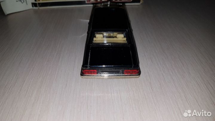 Модель авто СССР ЗИЛ-115 А42 с антенной