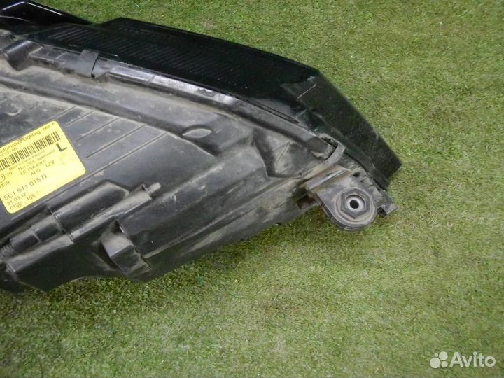 Фара левая Skoda Octavia