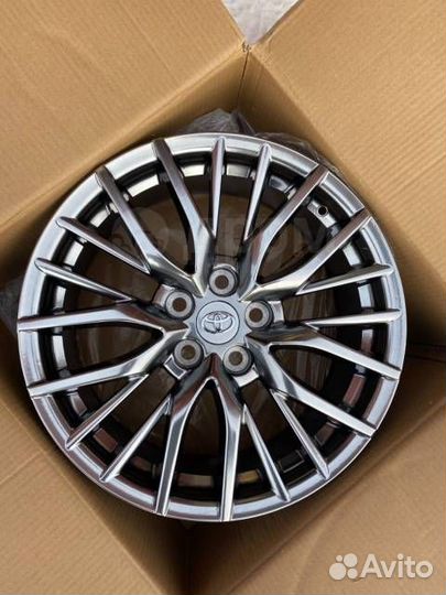 Диск литой Replica Toyota/Lexus R18 5*114.3