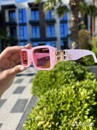 Солнцезащитные очки burberry