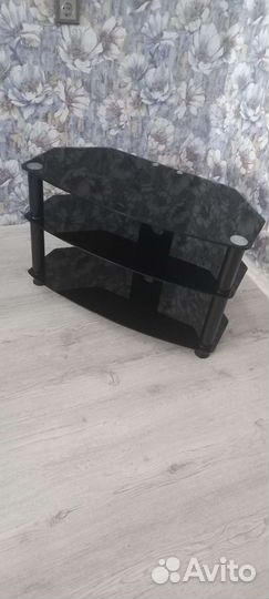 Столик для телевизора