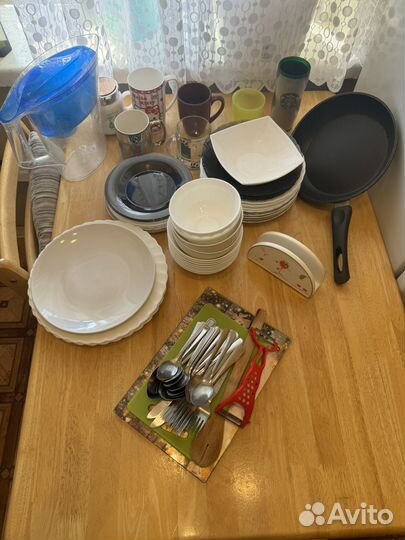 Посуда б/у в большой коробке