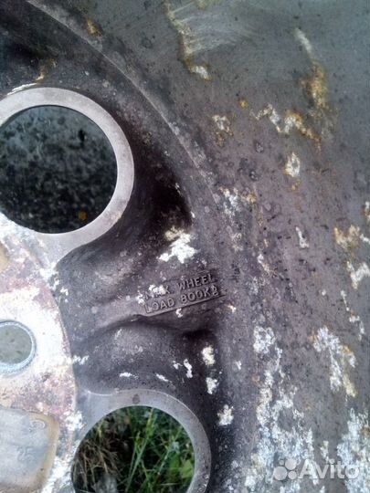 Диск Легкосплавный с резиной 7x15 6x139.7 ET 0