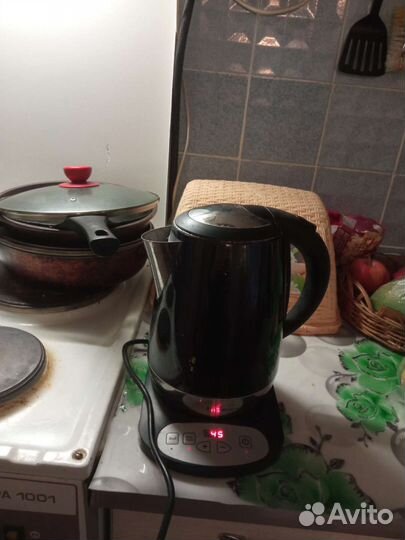 Чайник электрический Polaris