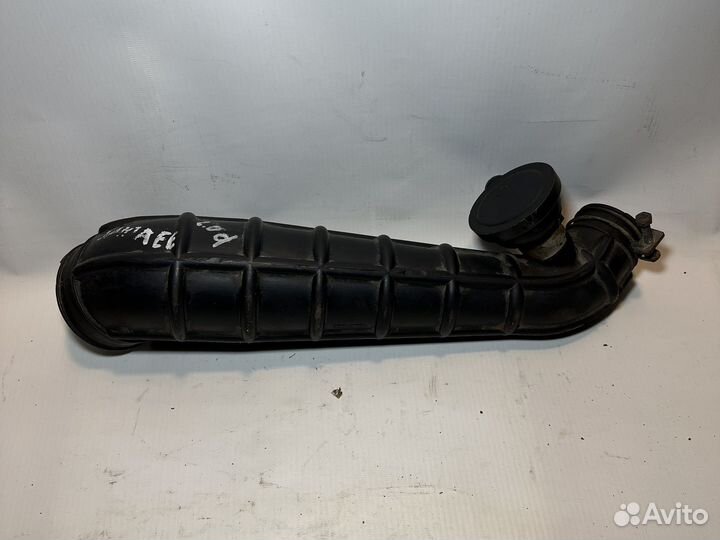 Патрубок воздушного фильтра Hyundai Santa Fe I