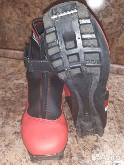 Лыжные ботинки коньковые