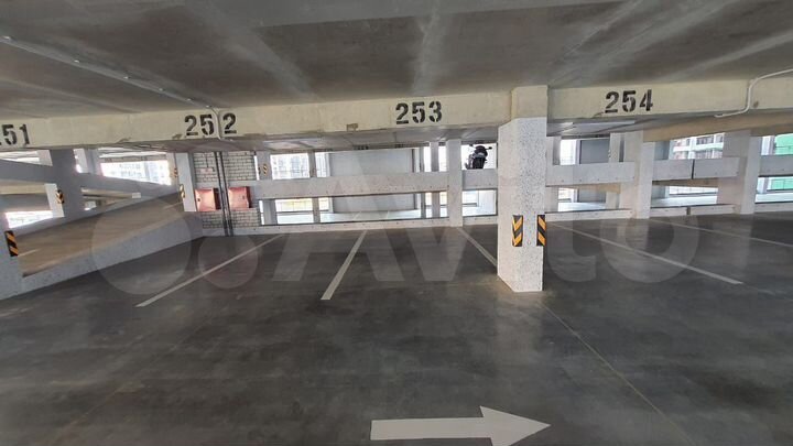 Машиноместо, 13 м²