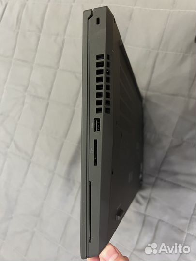Lenovo thinkpad P15 G2 2022 i5 T1000 2022
