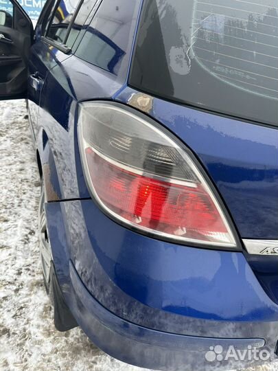 Задние фонари Opel Astra H Хэтчбек