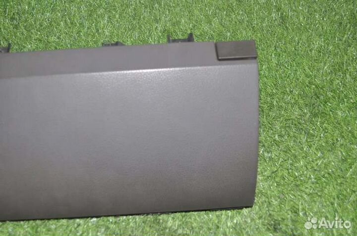 Бардачок Toyota Tundra 3UR-FBE 2009