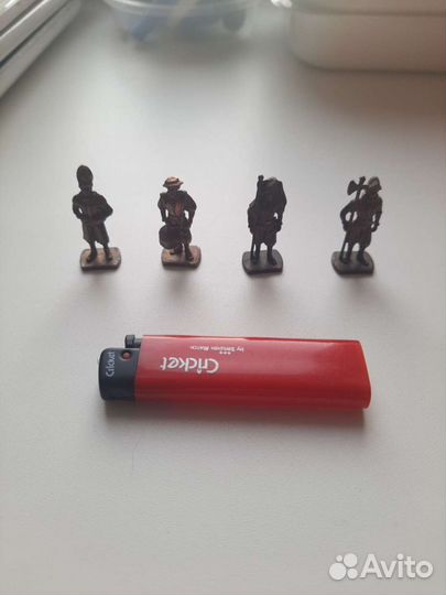 Статуэтки литые