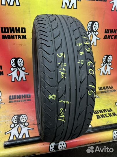 Dunlop SP Sport LM702 195/60 R16 88H