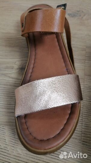 Босоножки женские