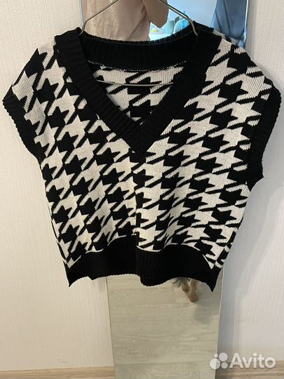 Жилетка женская теплая