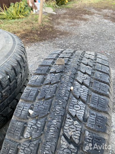 Toyo Observe GSi-5 235/65 R17