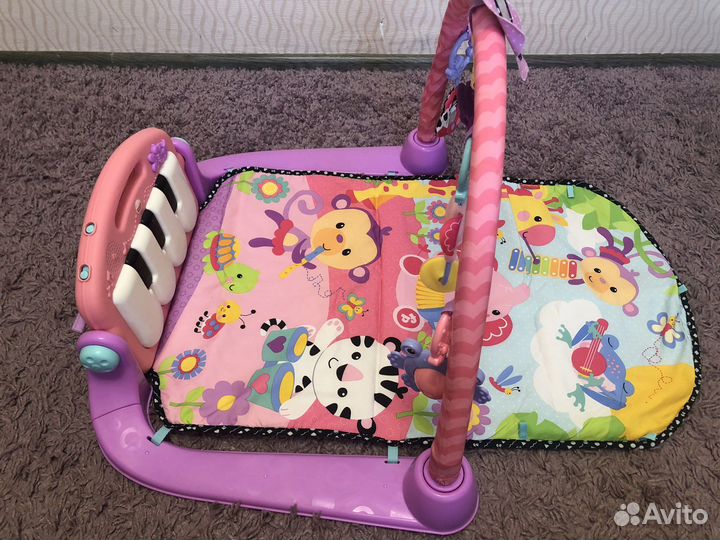 Развивающий коврик с пианино fisher price
