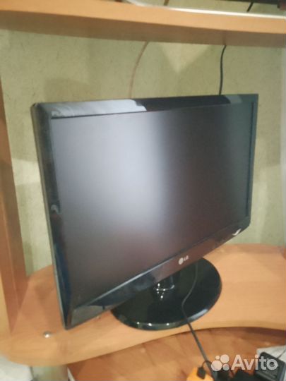 Монитор для компьютера 22 LG W2243S-PF Flatron