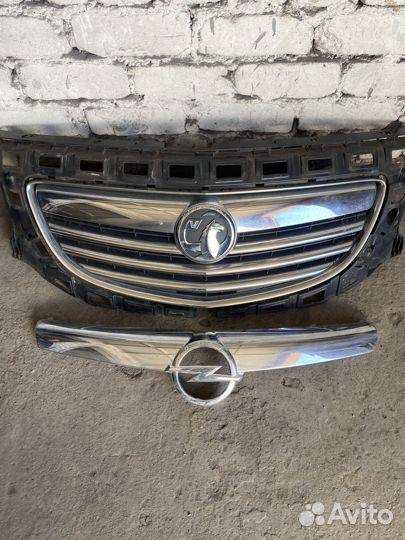 Решетка радиатора Opel insignia 2012