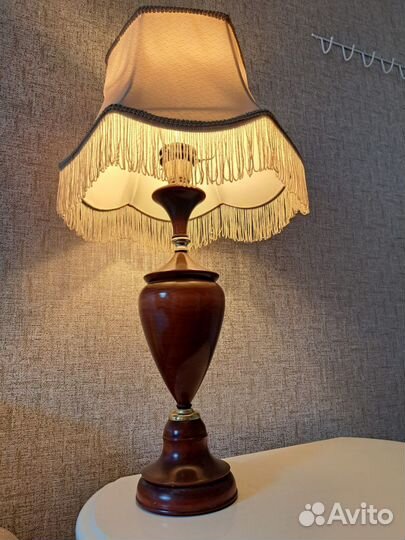 Светильник настольный