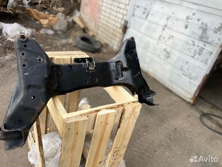 Подрамник Nissan Almera Classic