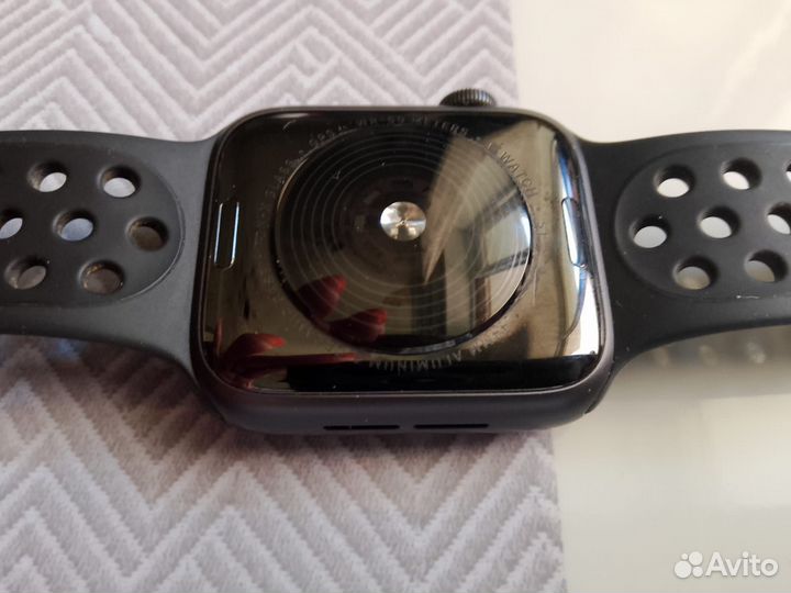 Часы Apple Watch SE 44 mm nike