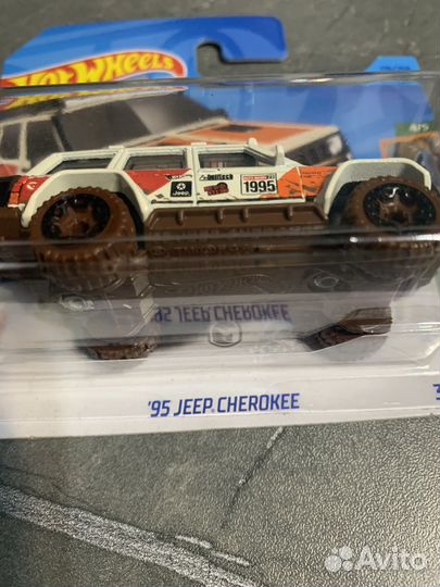 Машинка Hot Wheels Редкая Jeep Cherokee 95