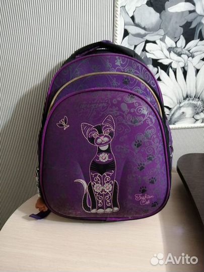 Портфель, рюкзак школьный