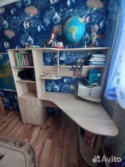 Компьютерный стол