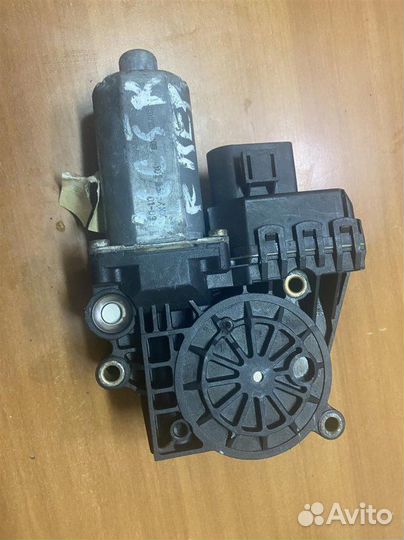 Моторчик стеклоподъемника Audi A6 (C5) 1997-2004