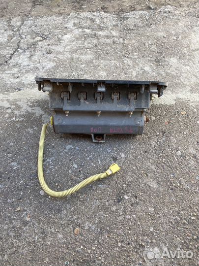 Подушка безапастности Toyota opa