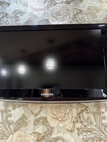 Телевизор samsung