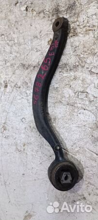 Рычаг передний правый поперечный