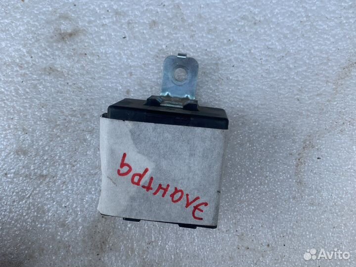 Блок центрального замка Hyundai Elantra 3 XD